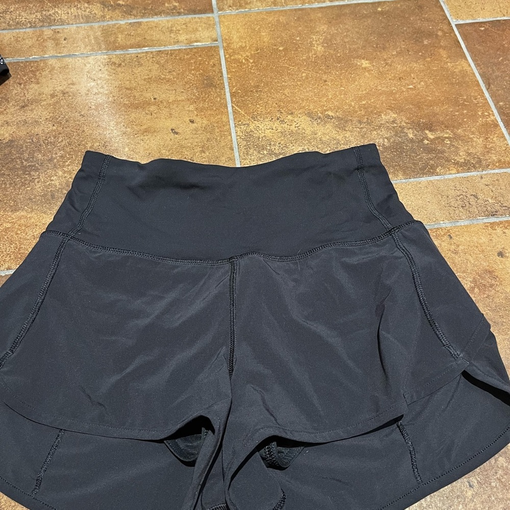 Lululemon speed up high rise short 2.5”
